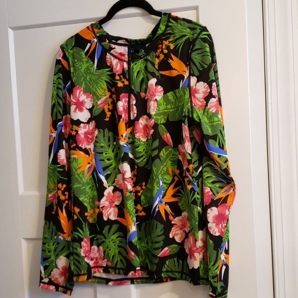 Denim and Company rashgaurd top